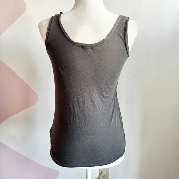 Gray Ruffle Front Tank Top, Office Siren Minimalist Casual‎ Boho Vintage Small - Picture 3 of 7